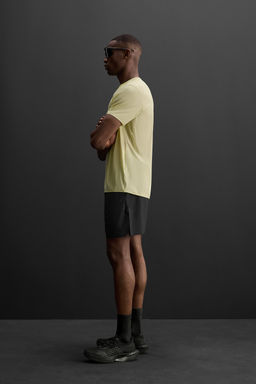 LIGHTWEIGHT PERFORATED SHORTS - Zara фото 16