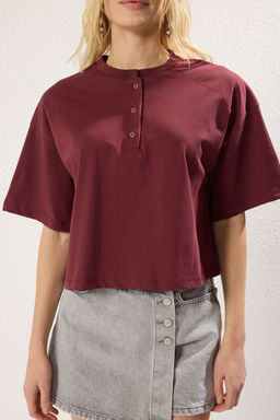 Bordo Kal?n Pamuklu Relaxed/Rahat Kal?p Crop Truvakar Kol C?tc?tl? Orme T-Shirt TWOSS25TS00021
