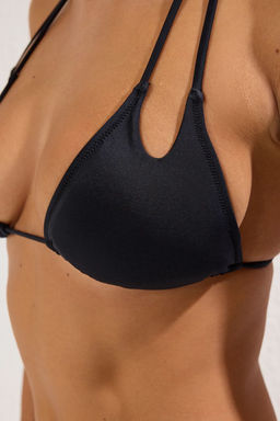 Trendyolmilla Siyah Ucgen Cut Out/Pencereli Bikini Ustu TBESS25BU00034  фото 4