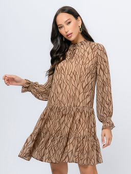 Платье бежевого цвета длины мини с принтом и фигурным вырезом - 1001dress фото 2