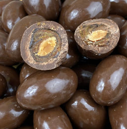 Драже Финики с миндалем в МОЛОЧНОЙ глазури вес 1,8 кг (Восточный букет)