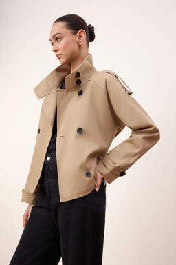 Bej Regular Dik Yaka Kemerli K?sa Trenckot TWOSS26TR00004 - Trendyolmilla фото 4