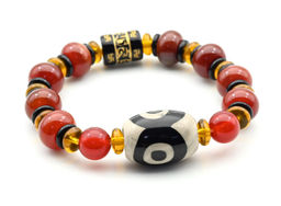 Браслет с бусиной дзи Три глаза бочонок 16*22мм с сердоликом рондель 12*8мм