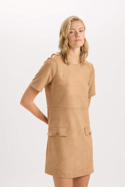 Мини-платье трапециевидного силуэта с круглым вырезом и короткими рукавами из ткани для подводного плавания - Defacto фото 4