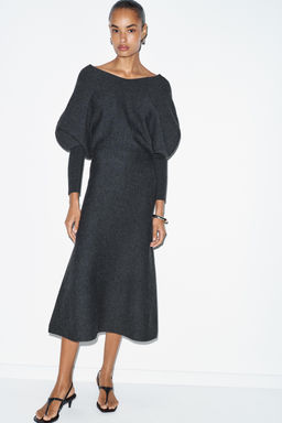 V-NECK KNIT MIDI DRESS