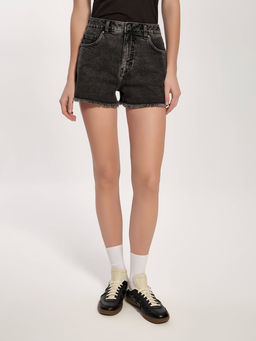 CONTE CON-756 Чёрные джинсовые шорты из eco-friendly денима с бахромой black