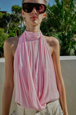 TOP HALTER SATINADO / Rosa