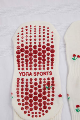 Ekru-K?rm?z? Kirazl? Kayd?rmaz Tabanl? Yoga/Pilates Jakar Orme Corap THMSS26CO00001