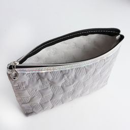 Косметичка на молнии простая, мягкая, серая - Simaland фото 3