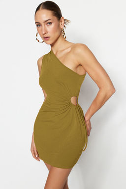 TRENDYOLMILLA Cok Renkli Cicek Desenli Vucuda Oturan Cut Out/Pencere Detayl? Orme K?sa S?k Elbise TPRSS23EL00154  фото 29