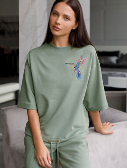 D49.095 Футболка женская св.оливковый_колибри