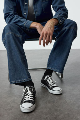 Trendyol Shoes Siyah Bagc?kl? Duz Erkek Spor Ayakkab? TAKAW25SN00011