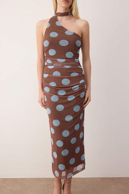 TRENDYOLMILLA Kahverengi Leopar Desenli Boyundan Baglamal? Vucuda Oturan Tul Orme Midi Kalem Elbise TWOSS24EL00926 фото 3