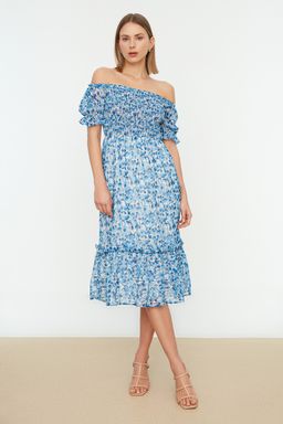 Mavi Cicekli Carmen Yaka Skater/Belden Ac?lan Sifon Gipeli Midi Astarl? Dokuma Elbise TWOSS22EL0813