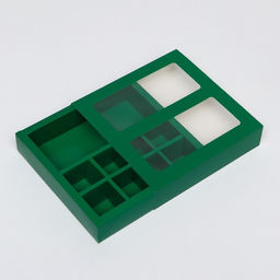 Коробка для 8 конфет + шоколад, с окном зеленая 17.7×17.85×3.85 см