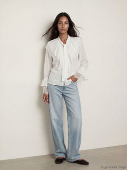 Ba?lamal? Yaka Dantelli F?rf?rl? Bluz