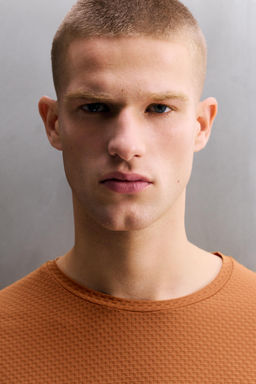 CAMISETA T?CNICA GRAVEL MANGA LARGA ESTRUCTURA / Ocre