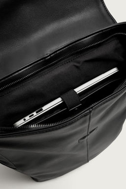 MOCHILA SOLAPA CINTUR?N / Negro - Zara фото 4