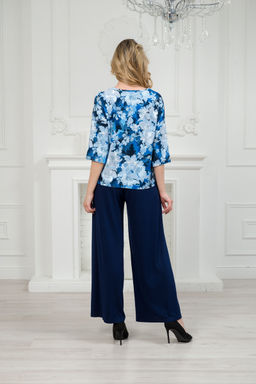 Костюм женский из кофты с рукавом 3/4 и брюк из вискозы Элеонора синие цветы