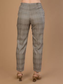 Брюки классические в клетку коричневые - Odis фото 7