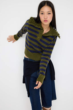 Teen Haki Yumusak Dokulu Devrik Yaka Triko Kazak TWOAW26KZ00046 - Trendyolmilla фото 2