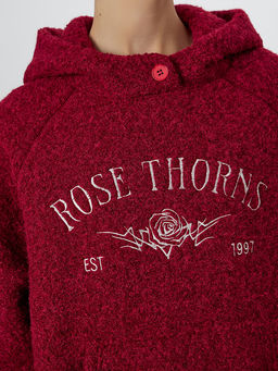 Худи женское бордовое с надписью Rose thorns - Mark formelle фото 4