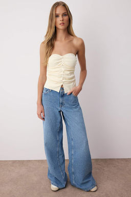 Ekru Inci Islemeli Straplez Vucudu Saran/Fitted Triko Bluz TWOSS25BZ00596