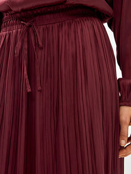 Beli Lastikli Kad?n Etek