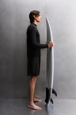 UPF40+ LONG SLEEVE SURF T-SHIRT - Zara фото 4