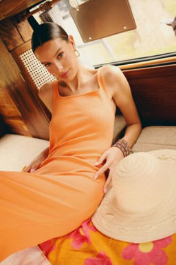 Bodycon Vucuda Oturan Basic Duz Kare Yaka Fitilli Kaskorse Kolsuz Midi Elbise