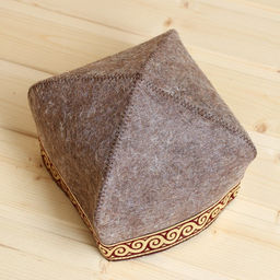 Шапка для бани Тюбетейка, коричневая с красной отделочной лентой - Simaland фото 2