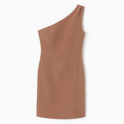 Платье женское короткое на одно плечо MINAKU: Casual Collection, коричневое, размер 42