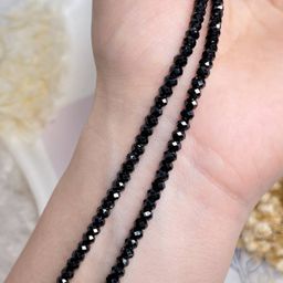 Бусы с подвеской "Клевер" из черной Шпинели огранка