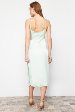 Yesil Kruvaze Yaka Saten Midi Dokuma Elbise TWOSS24EL00066 - Trendyolmilla фото 6