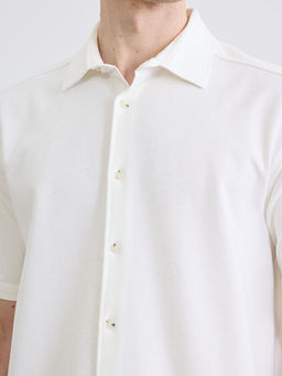 Regular Fit Dokulu Erkek G?mlek