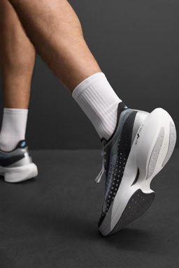 LONG-DISTANCE RUNNING TRAINERS - Zara фото 5