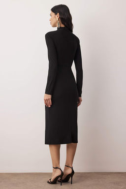 Siyah Cut Out Aksesuar Detayl? Orme Midi Astars?z S?k/Gece Elbise TPRAW26EL00060