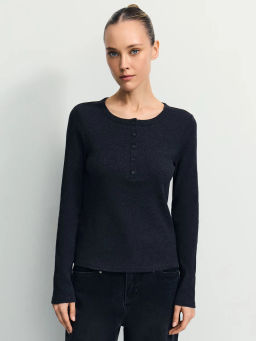 Лонгслив с застежкой на груди / Zarina  фото 3