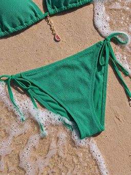 Dokulu Ba?lamal? Kad?n Brazilian Bikini Alt?