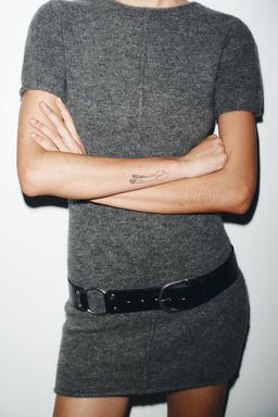 SOFT KNIT MINI DRESS WITH SEAM DETAIL - Zara фото 3