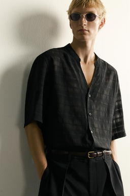 CAMISA SEMITRANSPARENTE JACQUARD CUADROS / Negro
