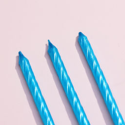 Цена за 2 шт. Свечи для торта «Классические» с подставкой, 13 см, 6 шт., голубые