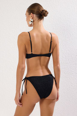 TRENDYOLMILLA Beyaz Ucgen Gipeli Regular Bikini Tak?m? TBESS25BT00000  фото 5