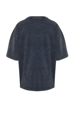 TRENDYOL MAN Indigo Oversize/Genis Kesim Eskitme Soluk Efektli %100 Pamuklu T-Shirt TMNSS24TS00120 - Trendyolmilla фото 8