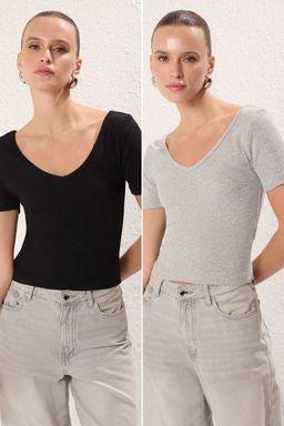 Trendyolmilla Kahverengi-Bej 2li Paket V Yaka K?sa Kol Fitilli Esnek Orme Bluz TWOSS25BZ00288