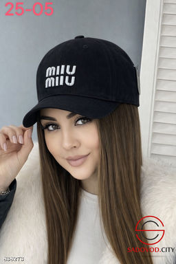 Кепка женская с логотипом