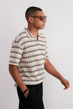 Ekru Oversize/Geni_ Kesim D___k Omuz _izgili Polo Yaka T-shirt TMNSS24PO00023 - Trendyolmilla фото 2