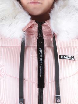 2032 PINK Куртка зимняя облегченная женская Yixiangyuan - Fashion фото 4