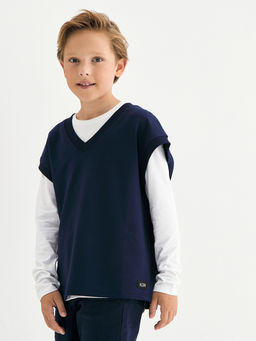 Темно-синий жилет