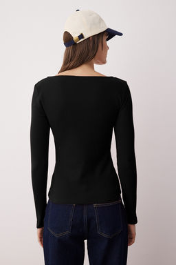 K?rm?z? Dugmeli Bisiklet Yaka Vucuda Oturan Fitilli Esnek Orme Bluz TWOAW26BZ00104 - Trendyolmilla фото 4